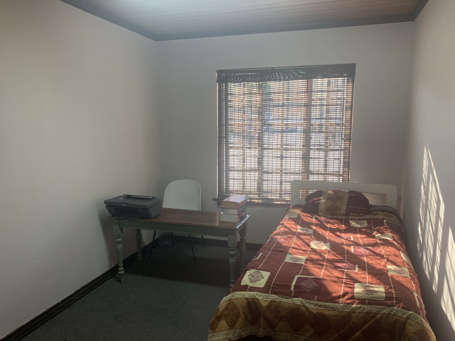6 Bedroom Property for Sale in Table View Western Cape